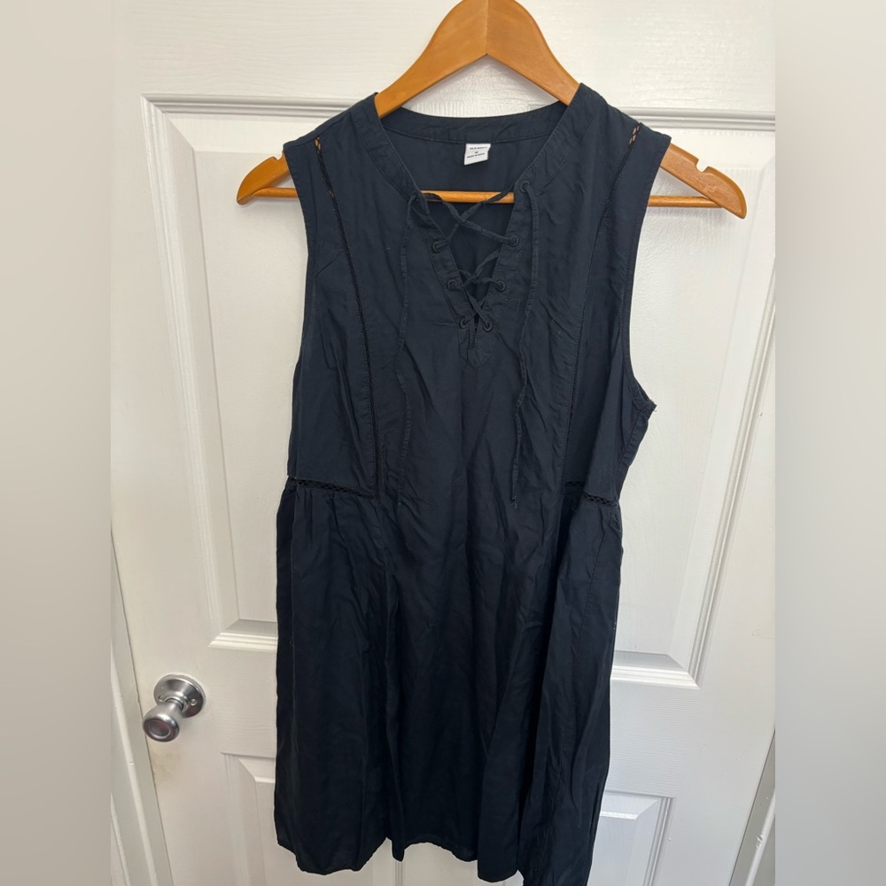 Old Navy Black Sleeveless Lace-Up Dress